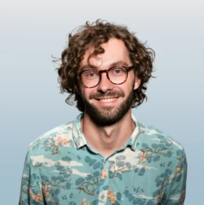 Portrait of Luke Barrett
